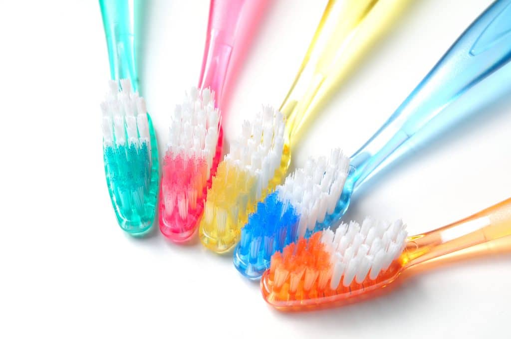 The Great Toothbrush Debate–Power v Manual