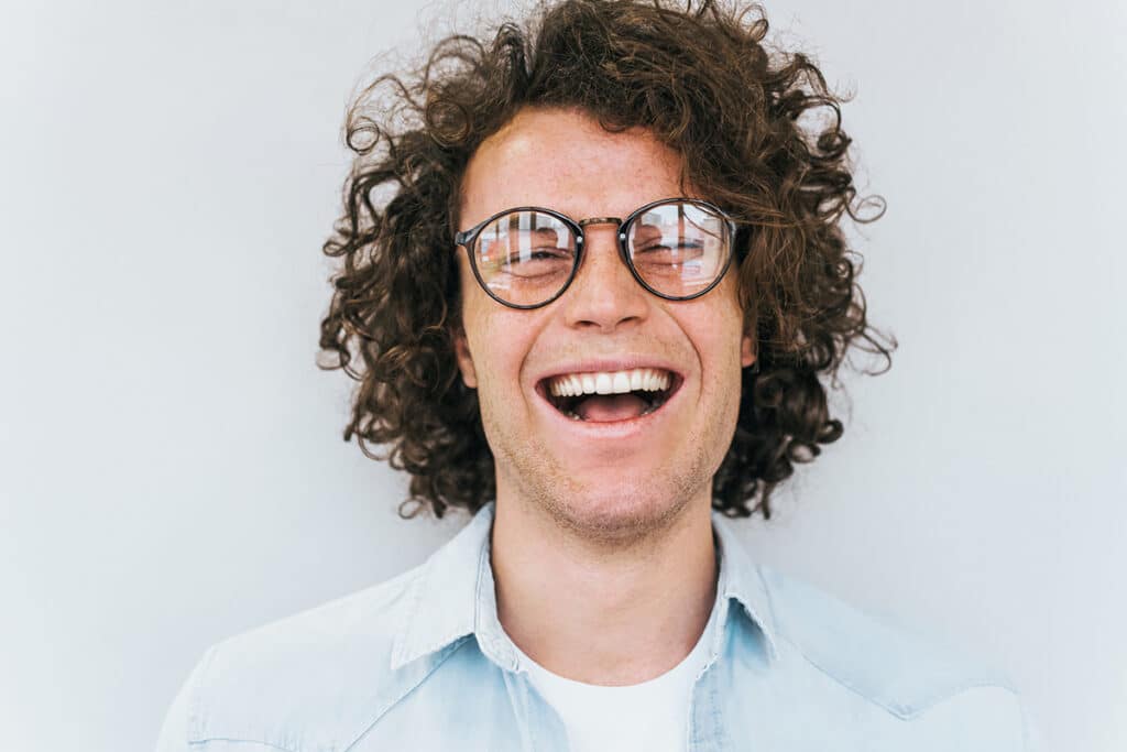 Smile Makeover vs. Single Cosmetic Procedures: What’s the Best Approach?